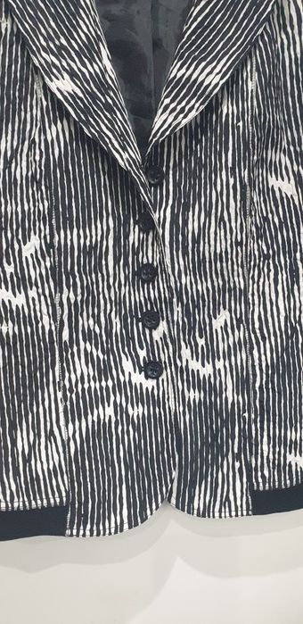 Дамско сако GELKO