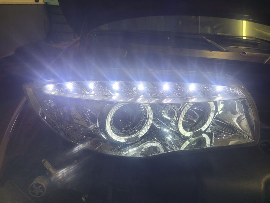 Faruri xenon bmw seria 1