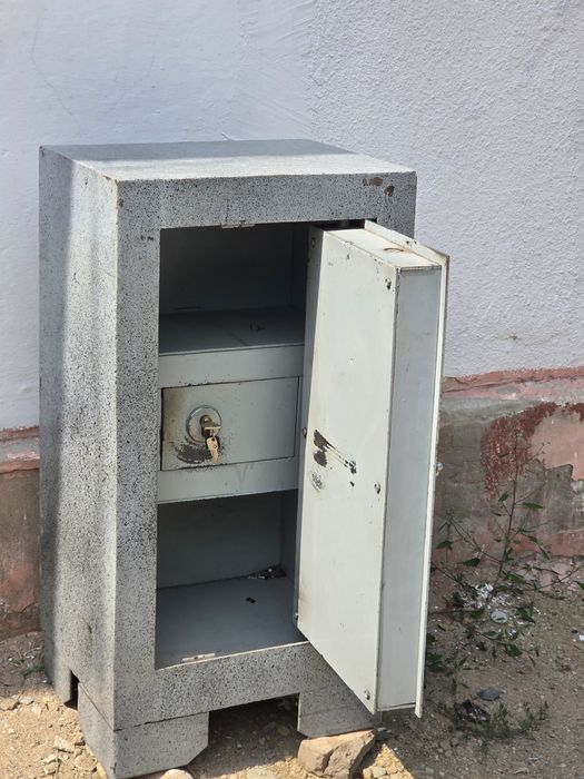 Продам сейф огнеупорный огнестойкий бронирование