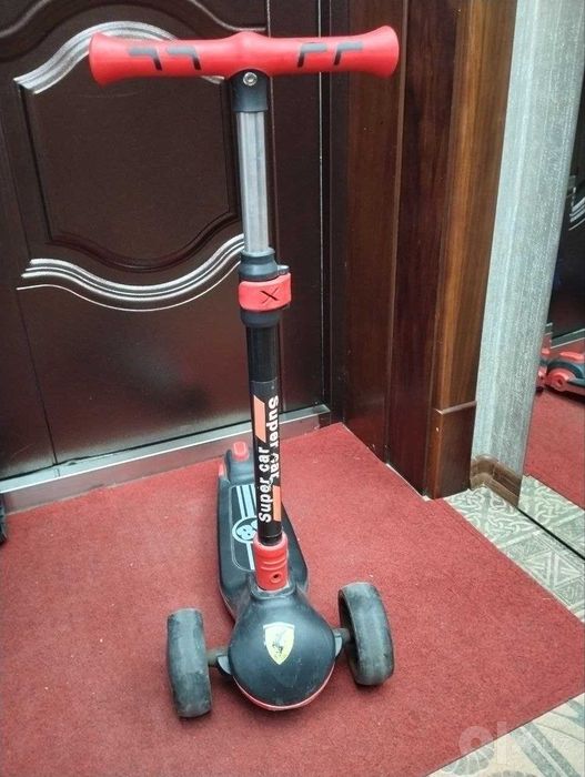 Продам детский самокат, в отличном состояние