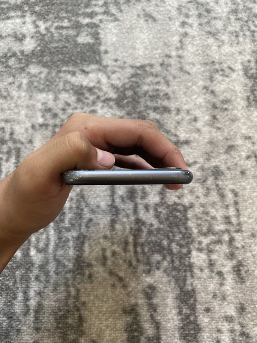 Iphone 11 в идеалным состояние