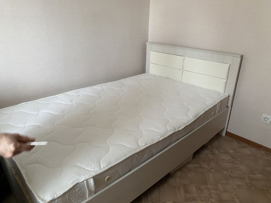 Кровать 120 на 200 белого цвета