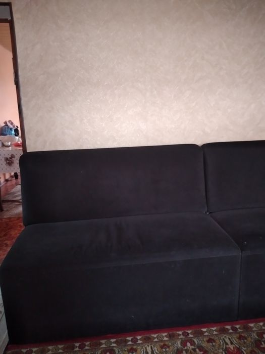 Срочно Диван и тумбы