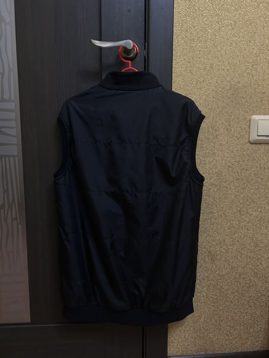 Hugo boss без рукавка