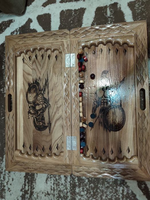 Продам Резные нарды из карагача