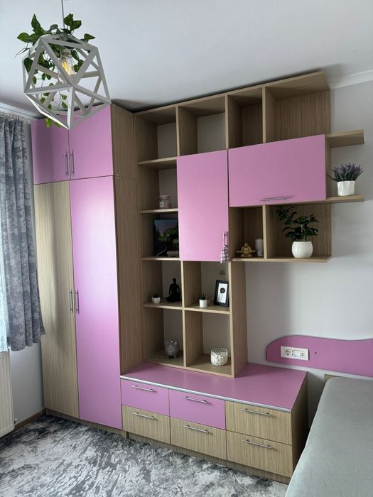 mobila de fete, pat cu saltea,birou și scaun