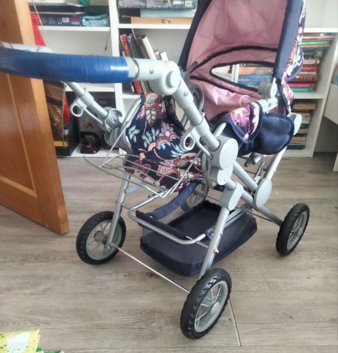 Коляска игрушечная