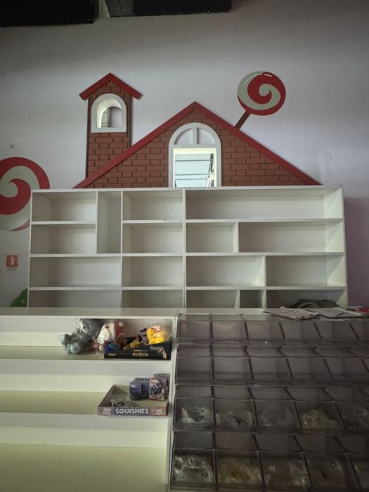 Шкаф с подсветкой