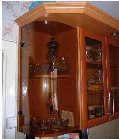 Гнутое стекло для холодильника витрины