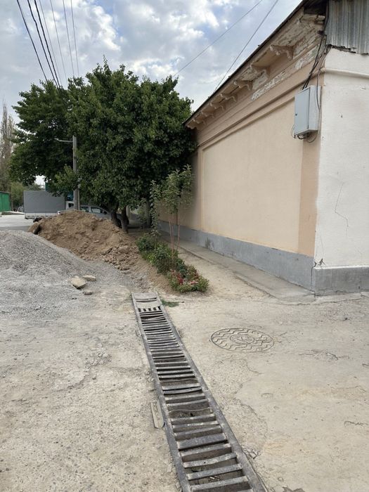 Olmazor tumani beshqorgon tor kochasda uy sotiladi