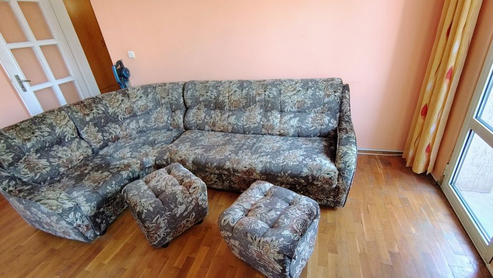 Продавам ъглов диван