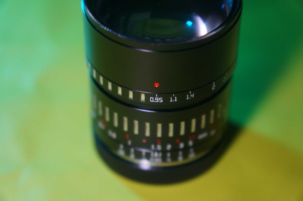Обектив 7Artisans 50/0.95 за SONY E-Mount APS-C