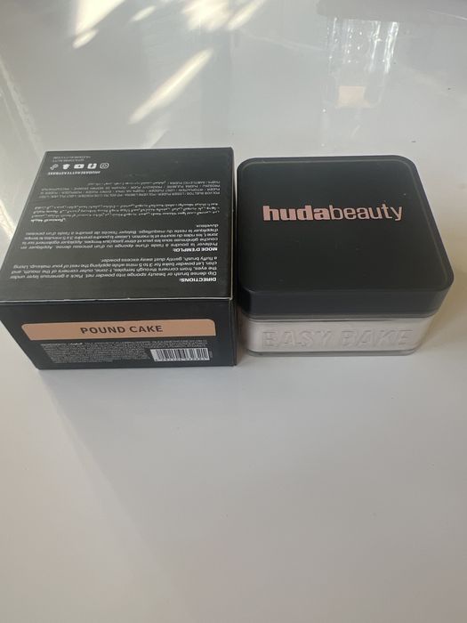 Huda Beauty Easy Bake • Nou • Original