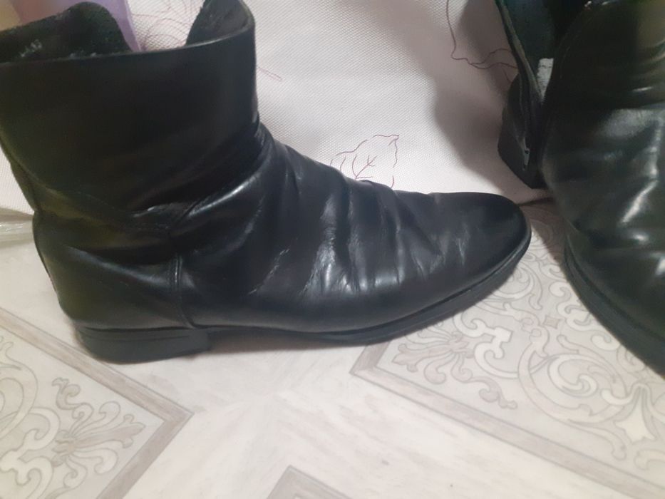 Продам кожанные ботинки 43размер мужские