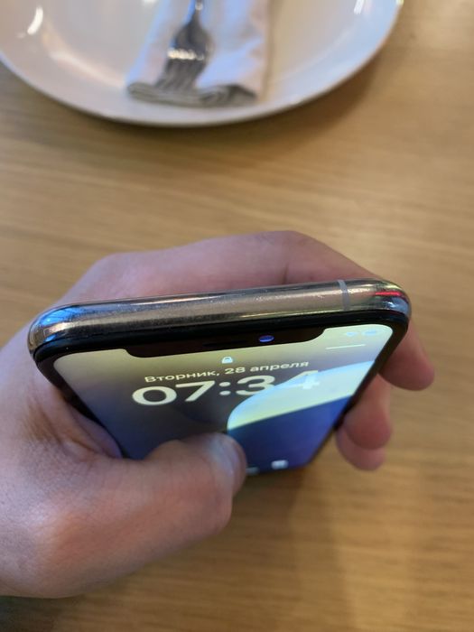 Iphone 11 pro (64гб)