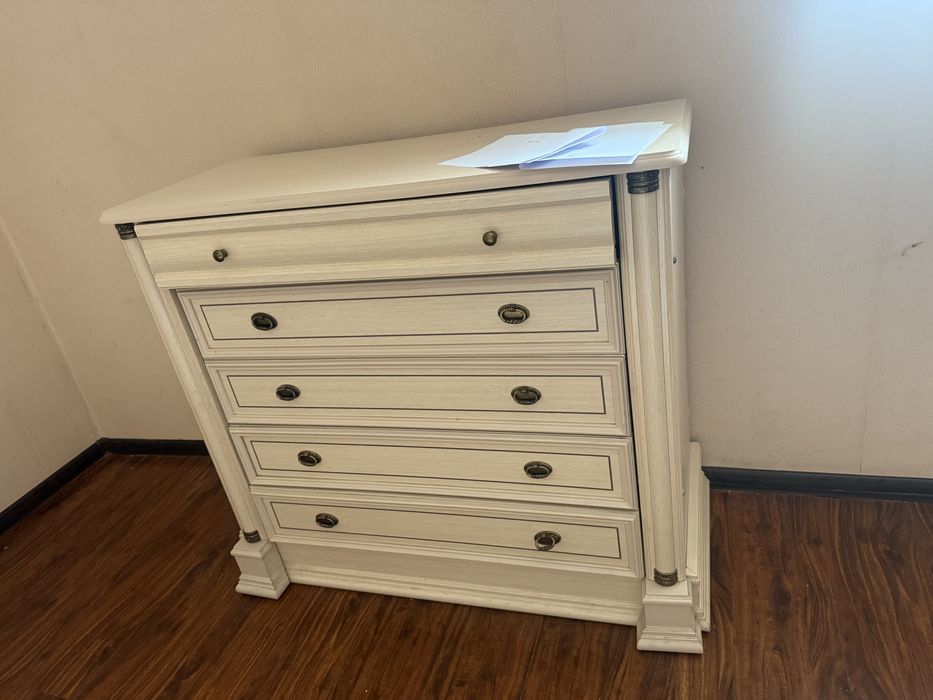 Гарнитур с комодом