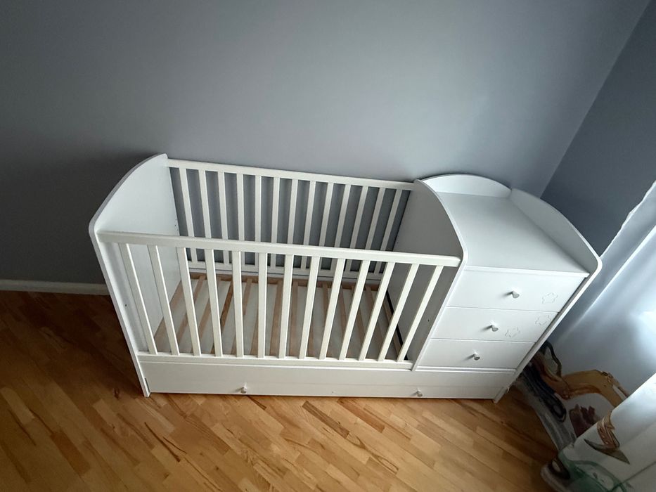 Pătuț alb din lemn, transformabil în funcție de vârstă, 120*60