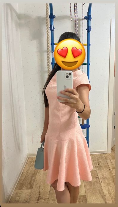 Продам коктейльное платье
