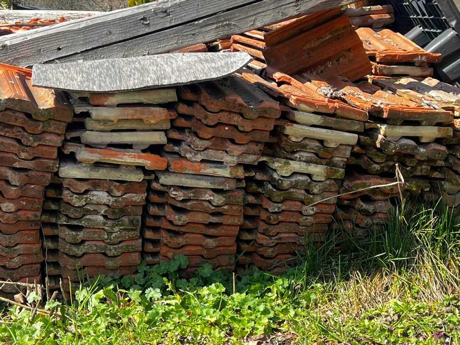 Продавам използвани български керемиди