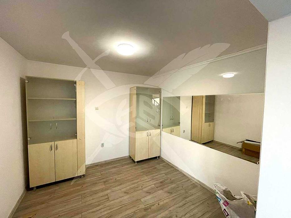 Дава се под наем Офис в Варна, Левски - 30 кв.м за 248.88 € - Снимка #1