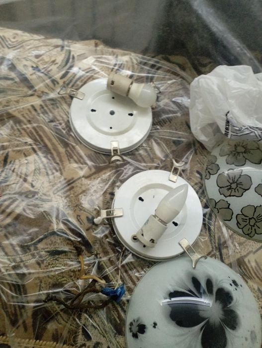 продам люстры, сделали ремонт поменяли.