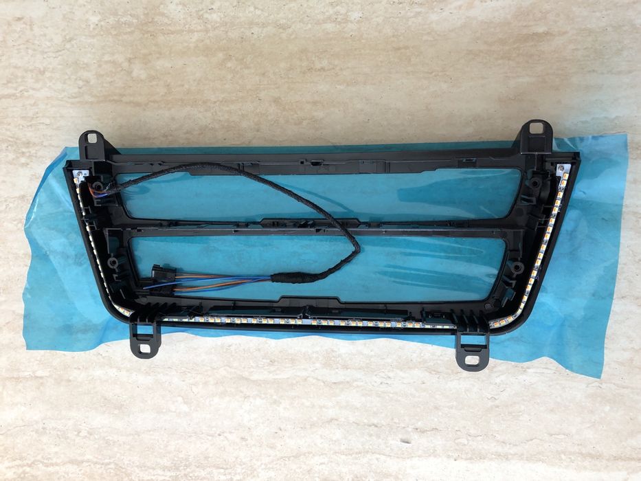 Светеща централна конзола за бмв ф30/1 Lci