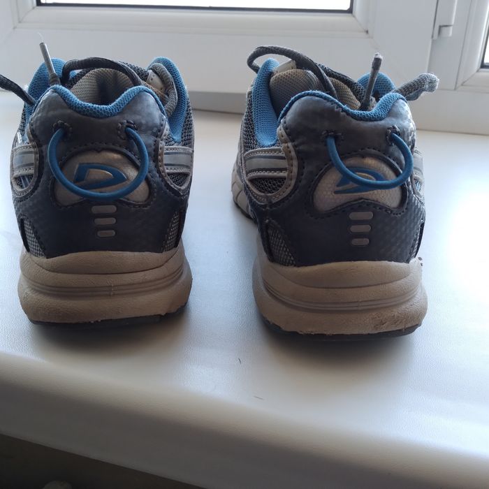 Кроссовки Демикс