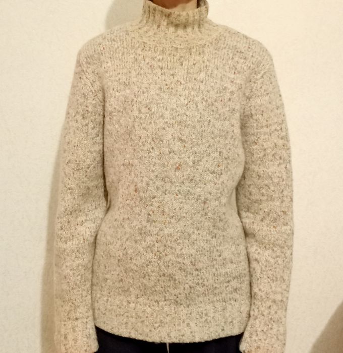 Тёплый  женский свитер