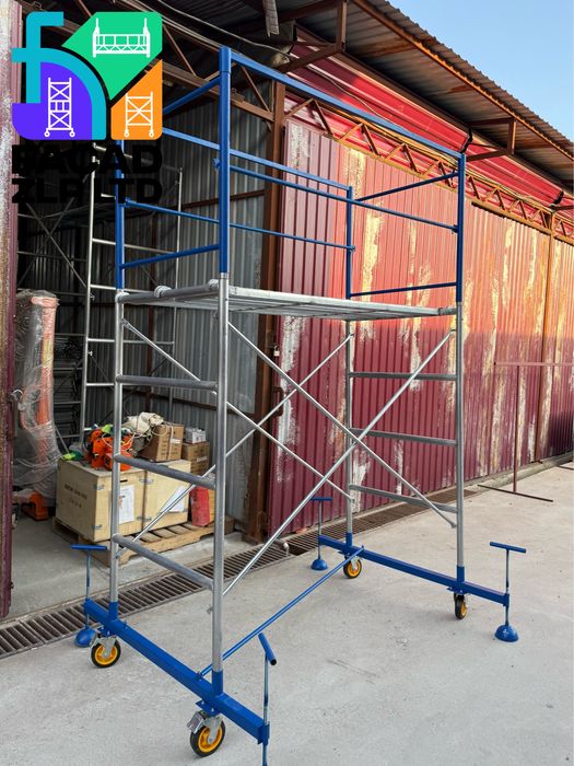 Леса строительные, с ограждением и колесами, из нержавеющей стали