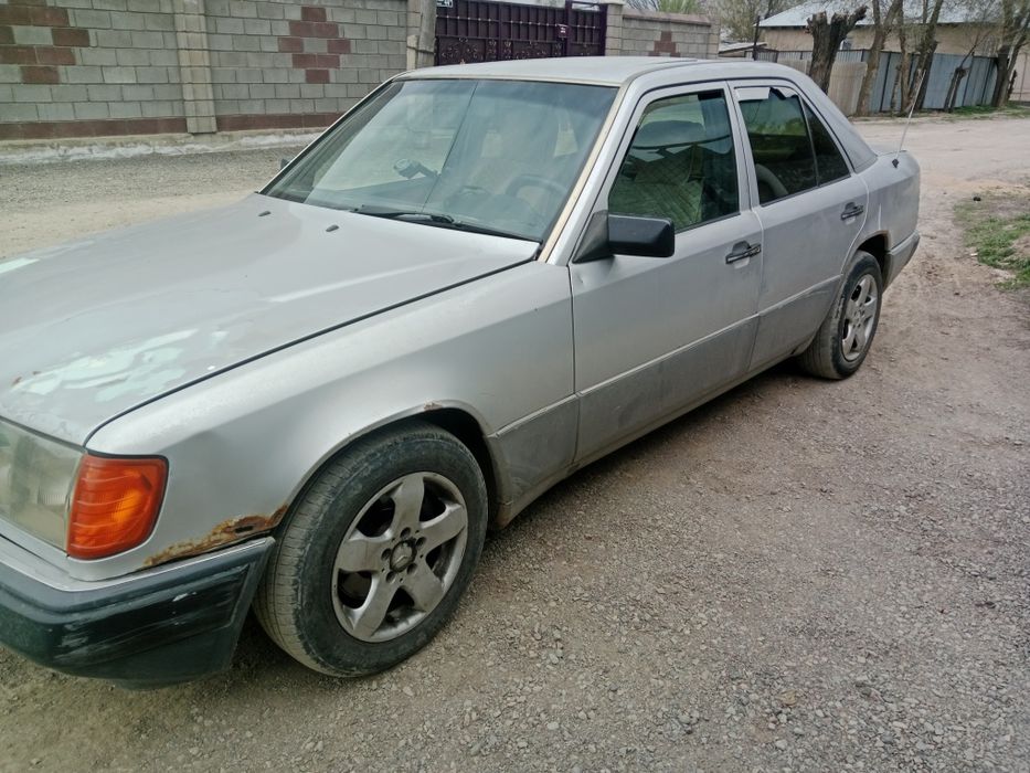 Мерседес 124 кузов 1993 год