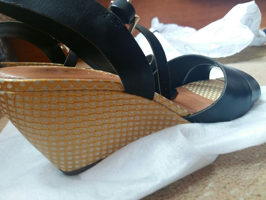 Сандали на платформа Carrano н. 36