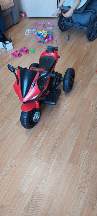 Продам электромобиль