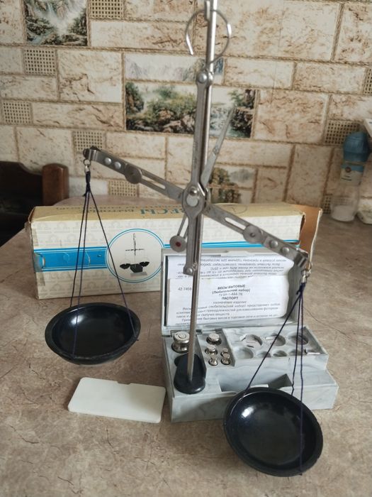 Продам весы бытовые