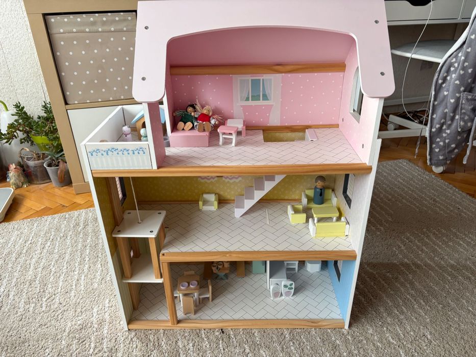 Детска къща за кукли