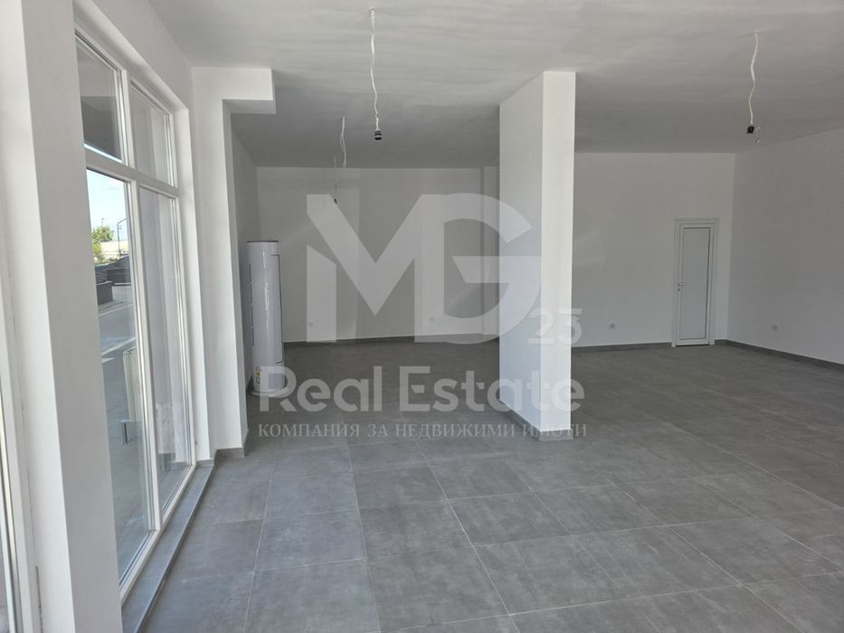 Дава се под наем Магазин в Пловдив, Гагарин - 100 кв.м за 1136.79 € - Снимка #4