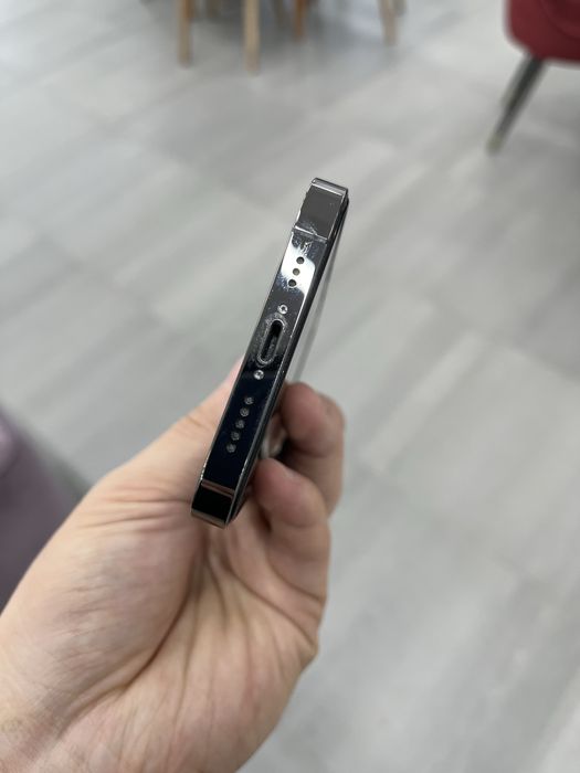 Продам Iphone 12pro