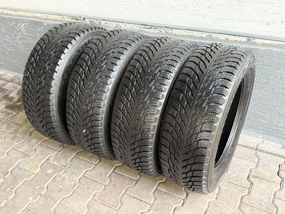 Nokian Hakkapeliitta  235/60 R18