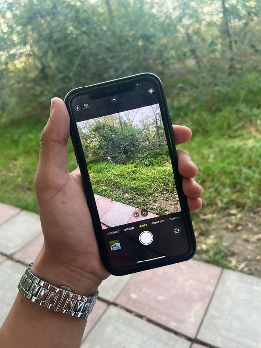 Айфон 11 қара түсте 64 помять