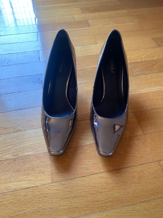 Pantofi eleganti argintii