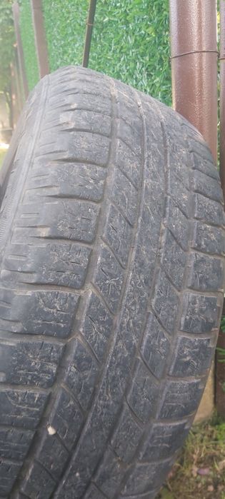 Продавам джипови гуми 245/65/17