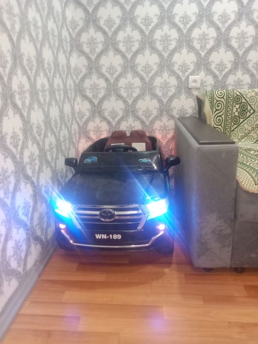 Продам детский машинку