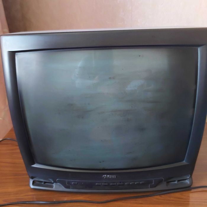 Продам     телевизор