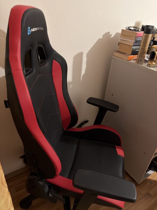 Vand scaun gaming defect