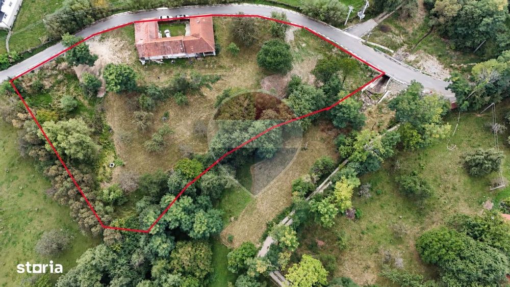 Teren intravilan | 4840 mp | Casă + Anexe | Utilități | Sohodol | Bran