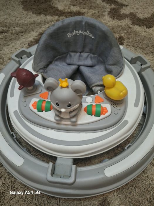 Детские ходунки Babywalker со съемной музыкальной панелью