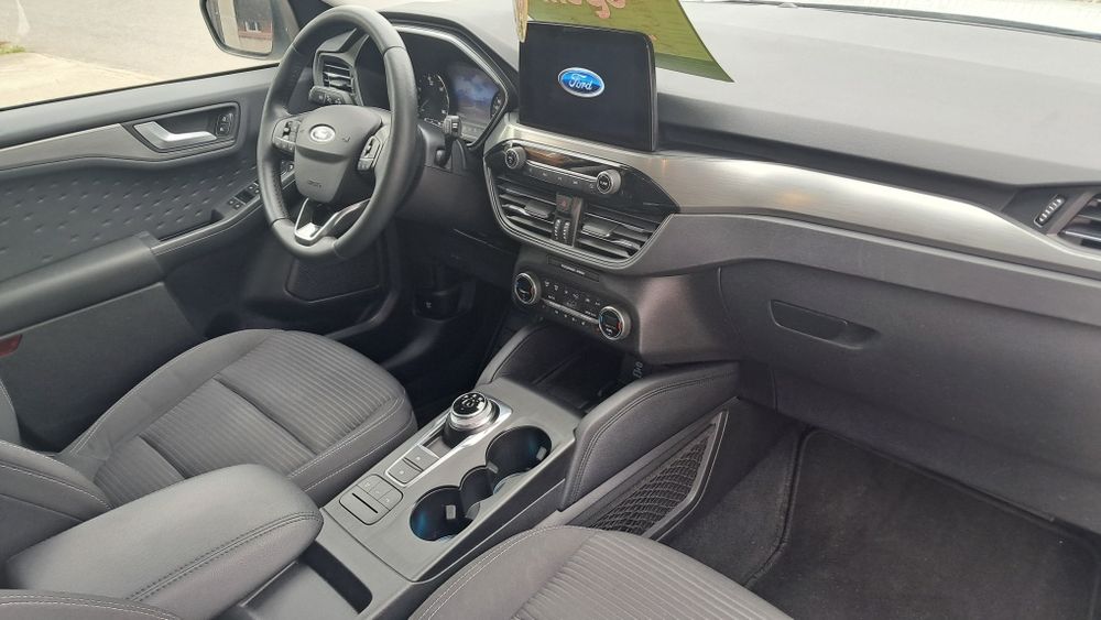 Ford Kuga Plug-In Hybrid Titanium, 225 CP,  Tva deductibil Finantare- Rate/ Garanție, INMATRICULAT,  EURO 6 Garanție 12-36 luni Finanțare  rate fixe