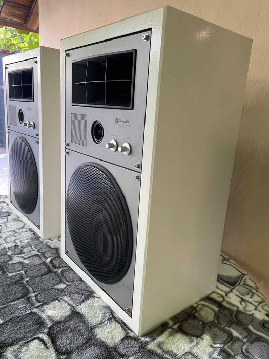 Vand boxe Technics SB660