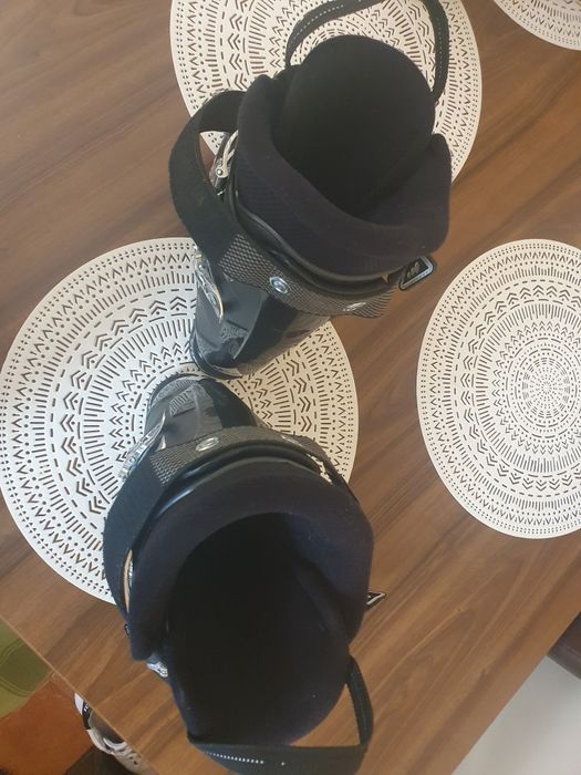 Clăpari wezde  marimea 41 noi