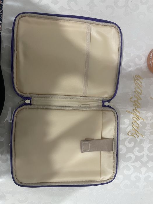 Продам сумку для айпад и для документов