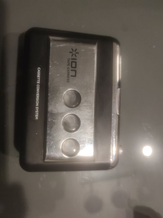 Vând 2 Casetofoane  portabile  Walkman USB convertor  în mp3